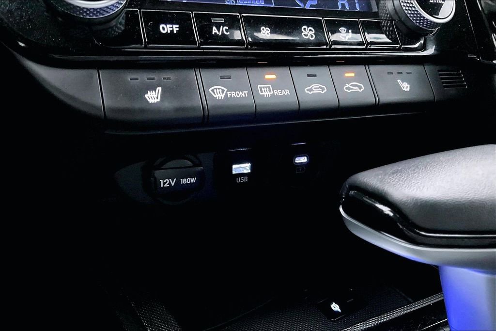 Used 2025 Hyundai Elantra SEL image 27