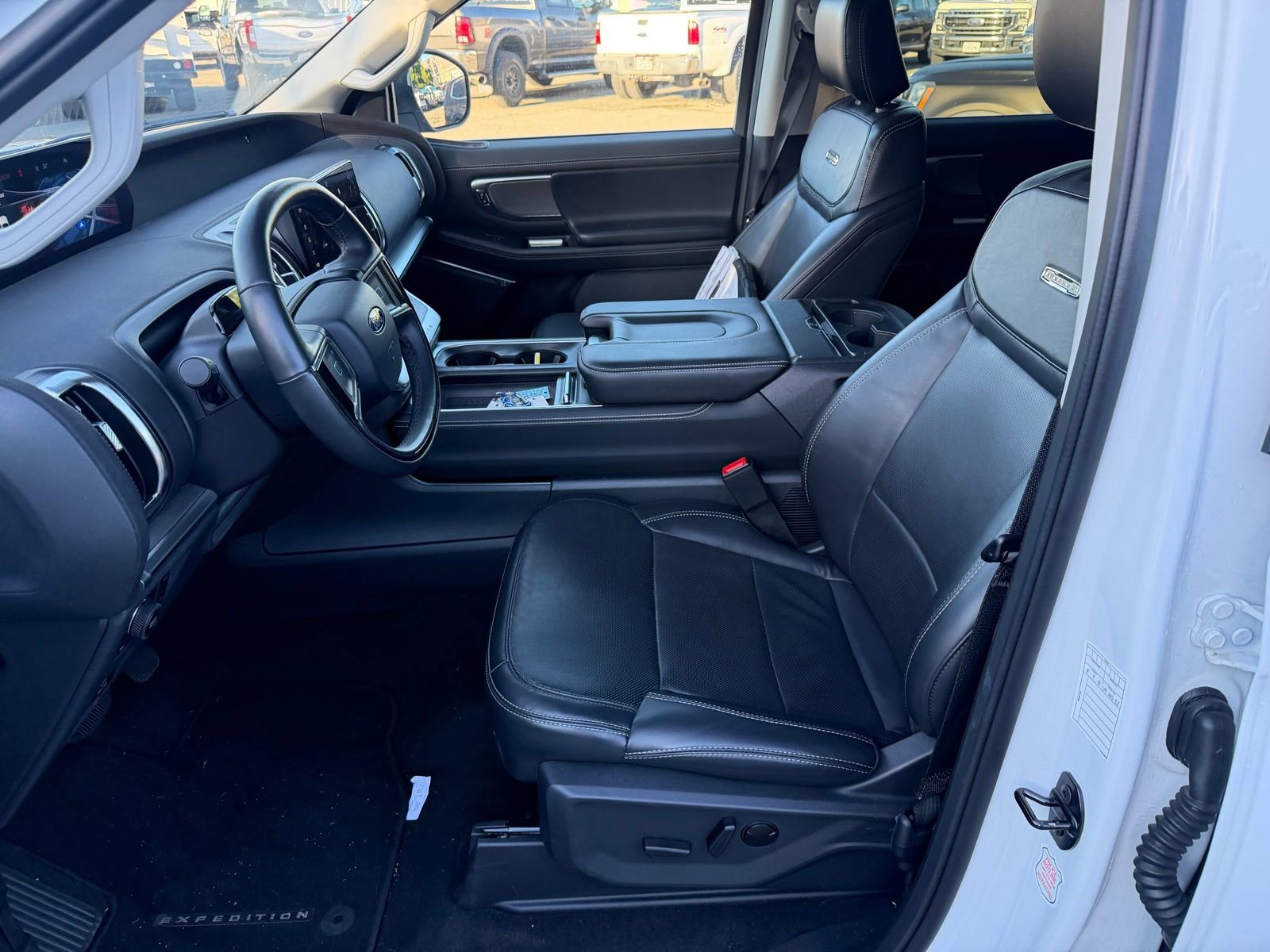 Certified 2025 Ford Expedition Max Platinum AWD/4WD image 10