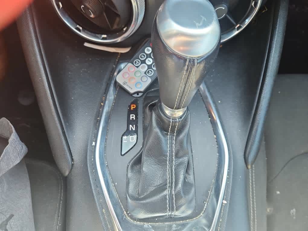 Used 2019 Chevrolet Camaro LT RWD image 15