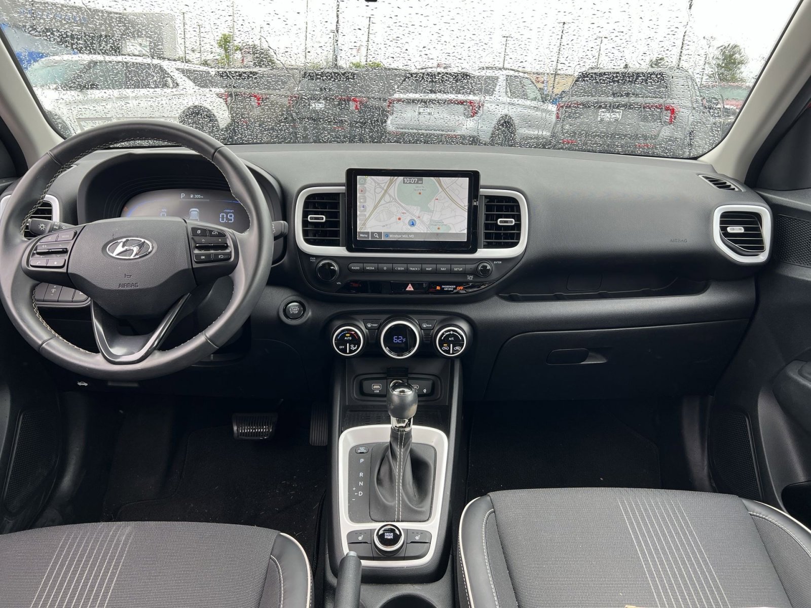 Used 2023 Hyundai Venue Limited FWD image 31