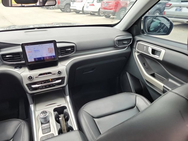 Certified 2023 Ford Explorer XLT w/ Equipment Group 202A RWD image 21