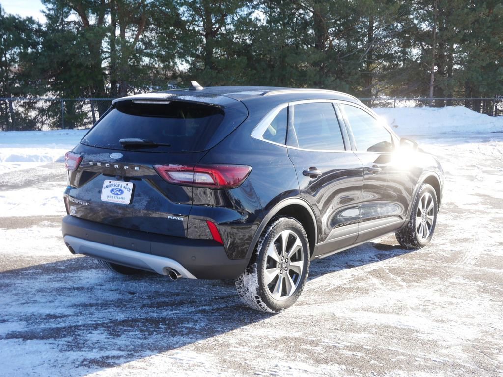 Certified 2024 Ford Escape Platinum image 3