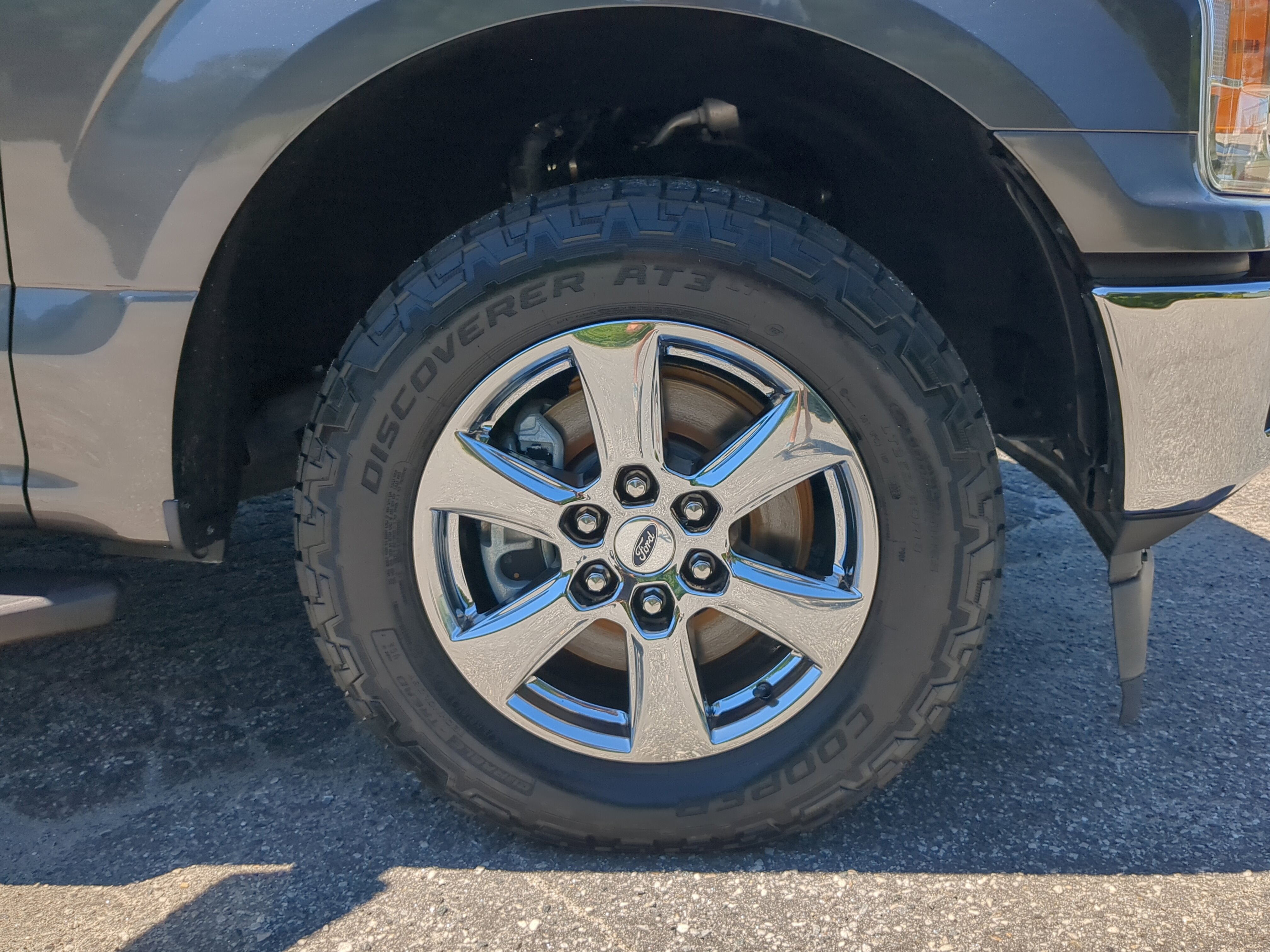 Certified 2019 Ford F150 XLT w/ Equipment Group 302A Luxury RWD image 9