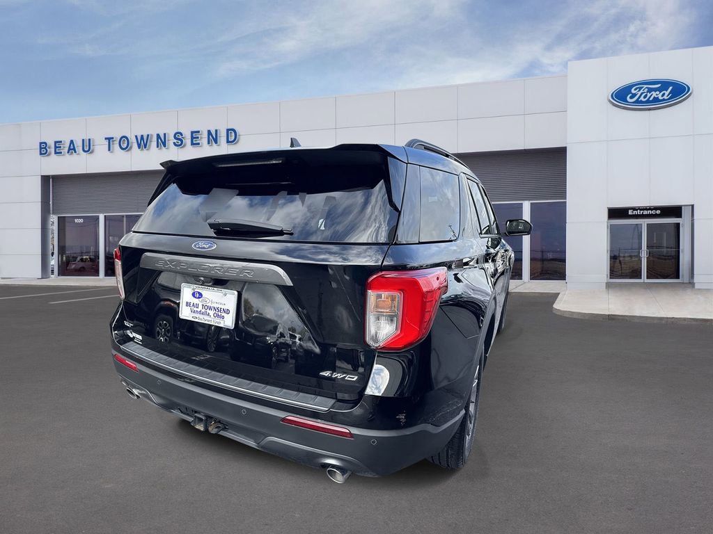 Certified 2022 Ford Explorer XLT w/ Equipment Group 202A image 7