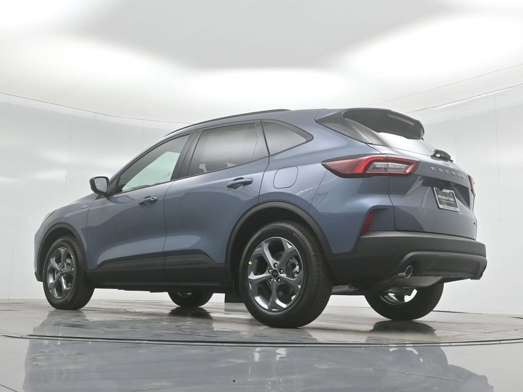 Certified 2025 Ford Escape ST-Line w/ Equipment Group 301A image 18