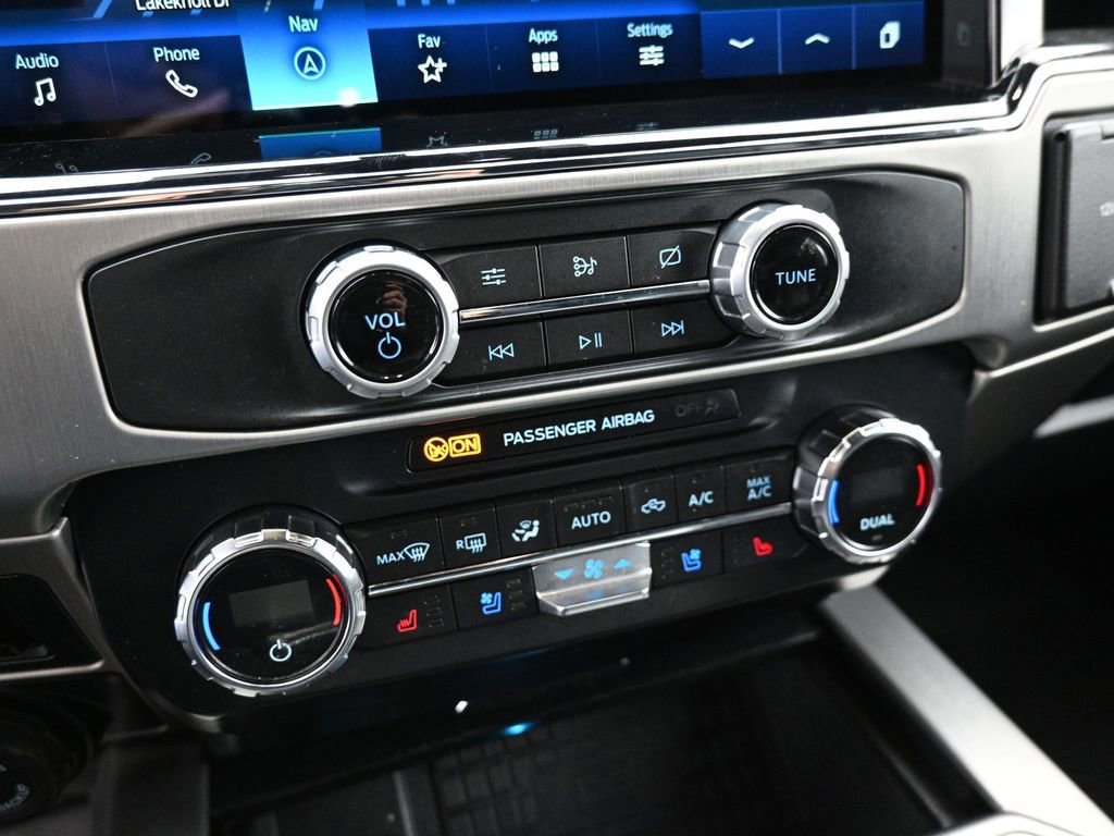 Certified 2022 Ford F250 Platinum w/ FX4 Off-Road Package image 44