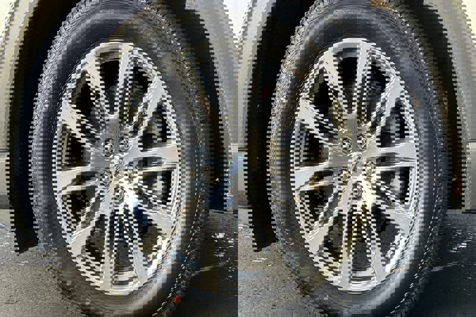 Certified 2025 Ford Explorer Platinum image 27