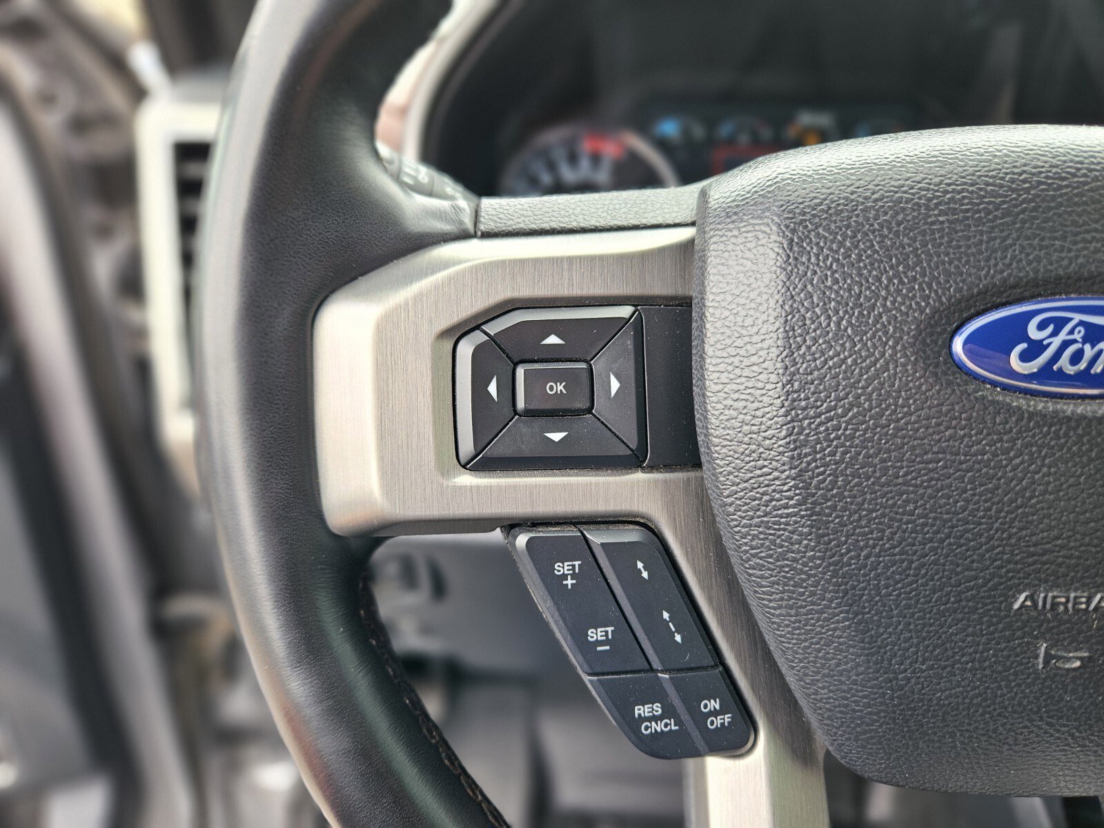 Certified 2022 Ford F250 Platinum w/ FX4 Off-Road Package image 29