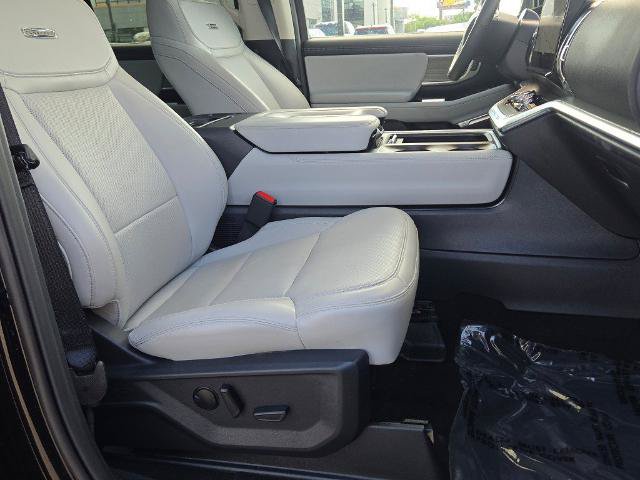 Certified 2025 Ford Expedition Platinum AWD/4WD image 6