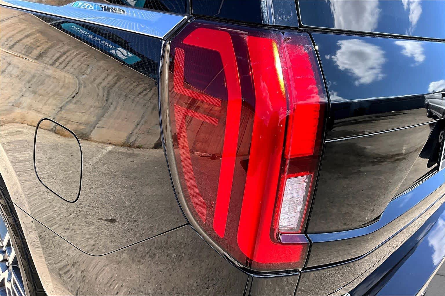 Certified 2025 Ford Expedition Active AWD/4WD image 28