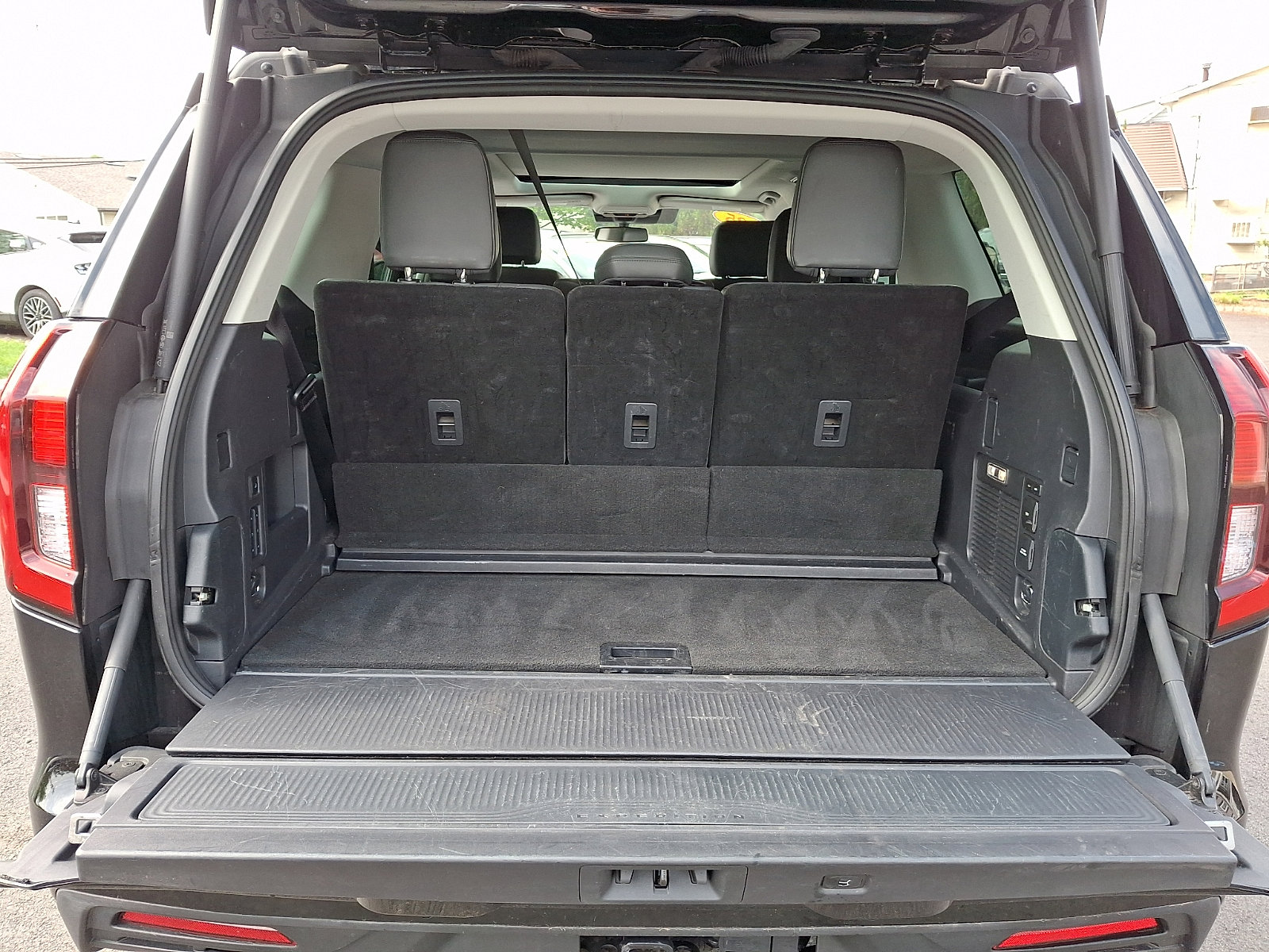Certified 2025 Ford Expedition Active AWD/4WD image 30