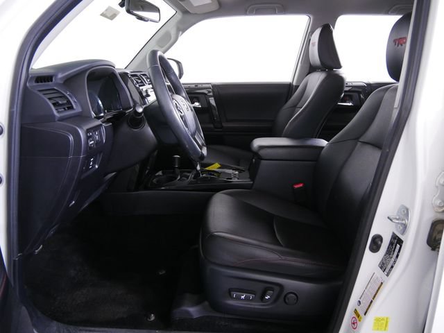 Used 2018 Toyota 4Runner TRD Off-Road Premium AWD/4WD image 21
