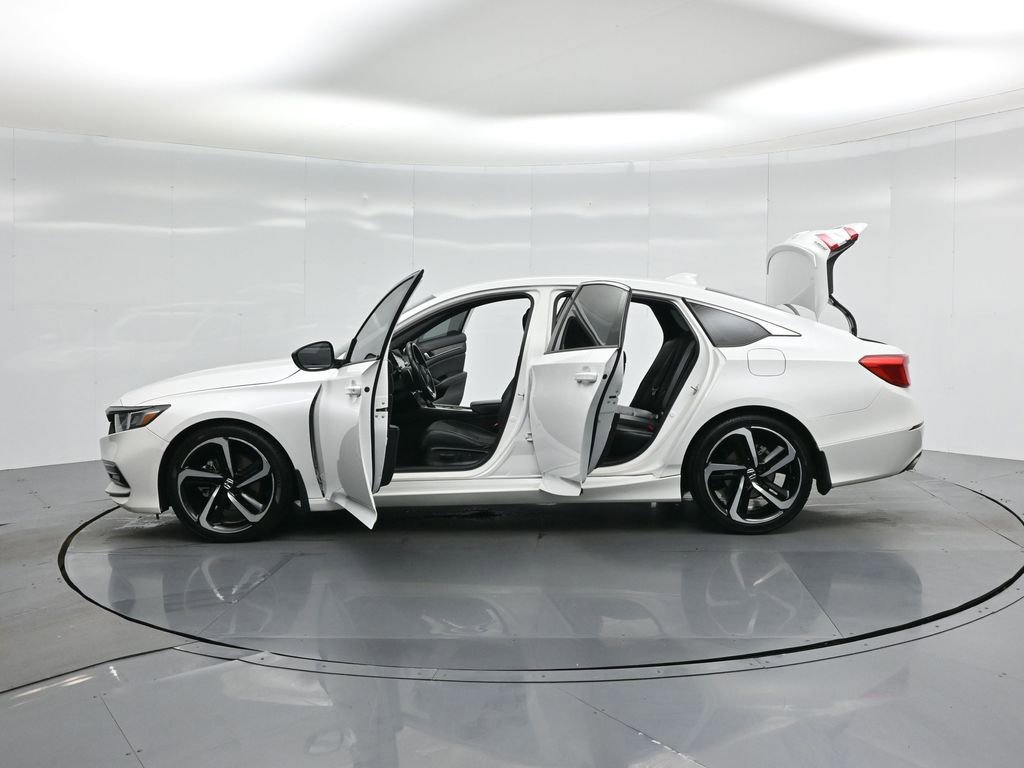 Used 2018 Honda Accord Sport image 31