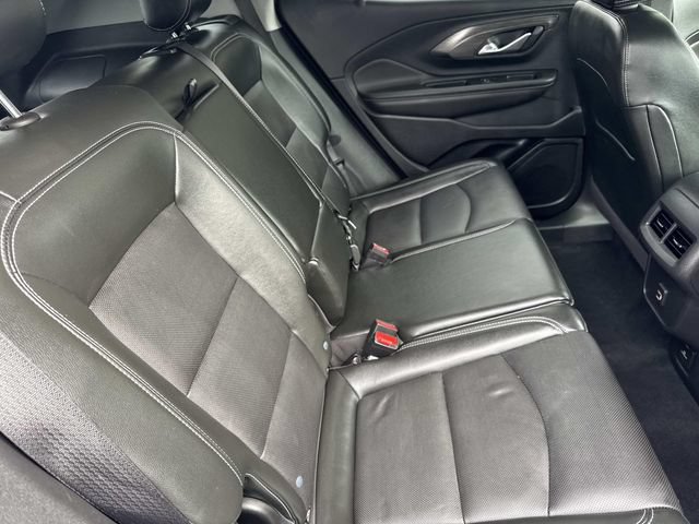 Used 2022 GMC Terrain SLT w/ Infotainment Package II FWD image 33