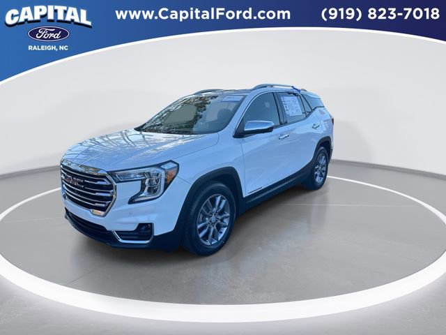 Used 2023 GMC Terrain SLT w/ Tech Package image 2