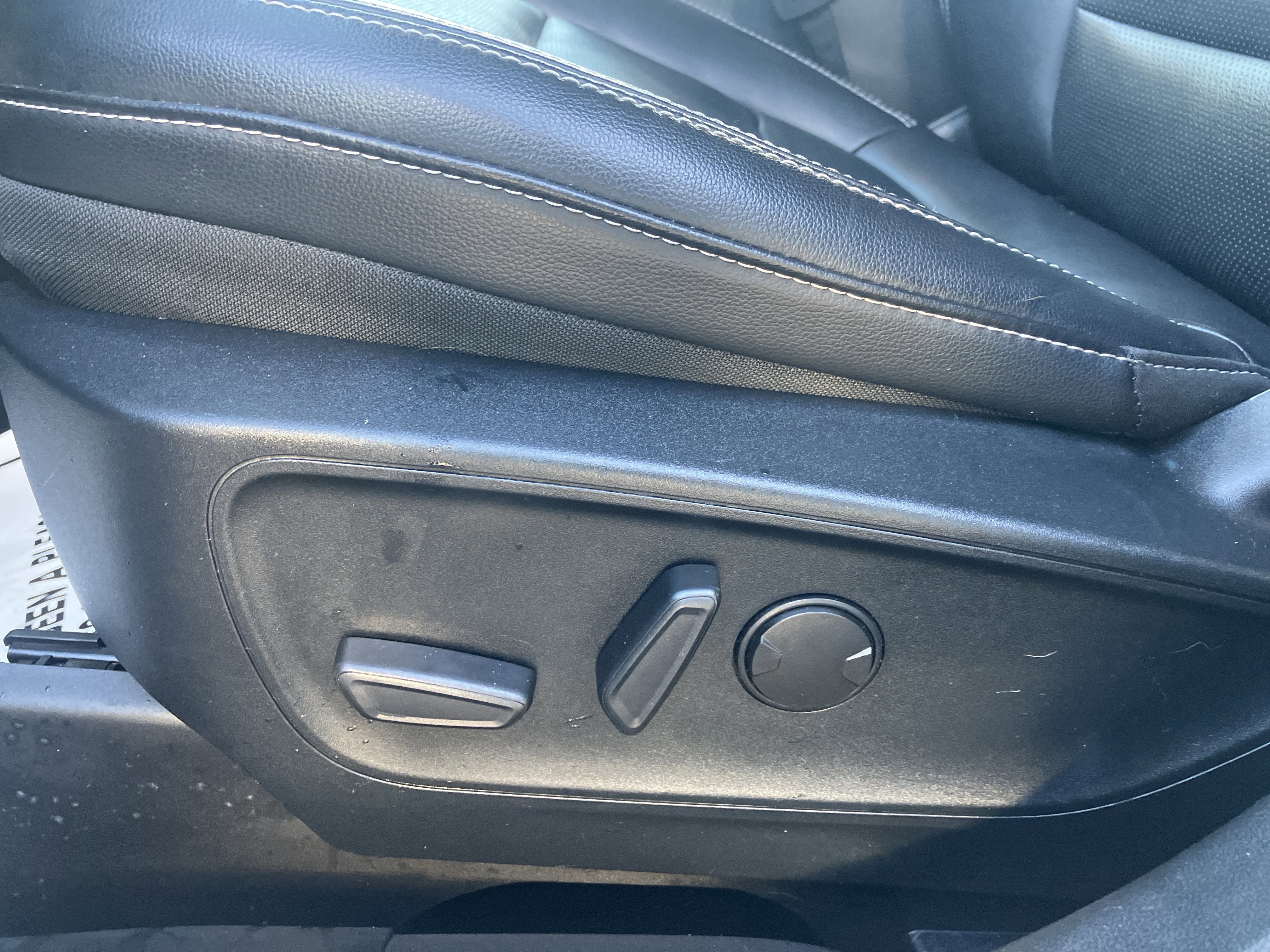 Certified 2021 Ford Escape SEL image 17