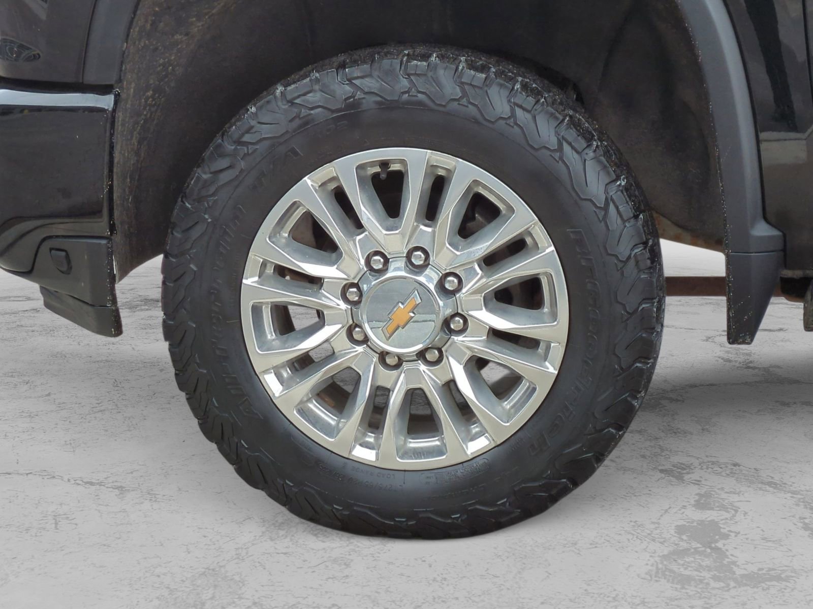 Used 2023 Chevrolet Silverado 2500 High Country w/ Z71 Off-Road Package image 17