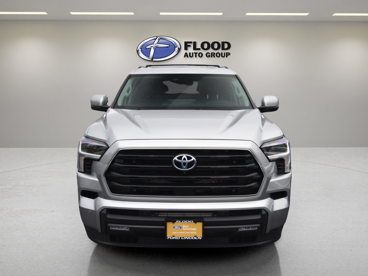 Used 2024 Toyota Sequoia SR5 w/ SR5 Premium Package AWD/4WD video 2