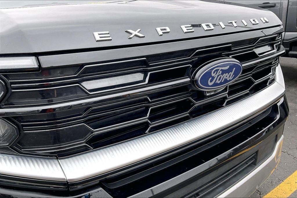 Certified 2025 Ford Expedition Platinum image 30