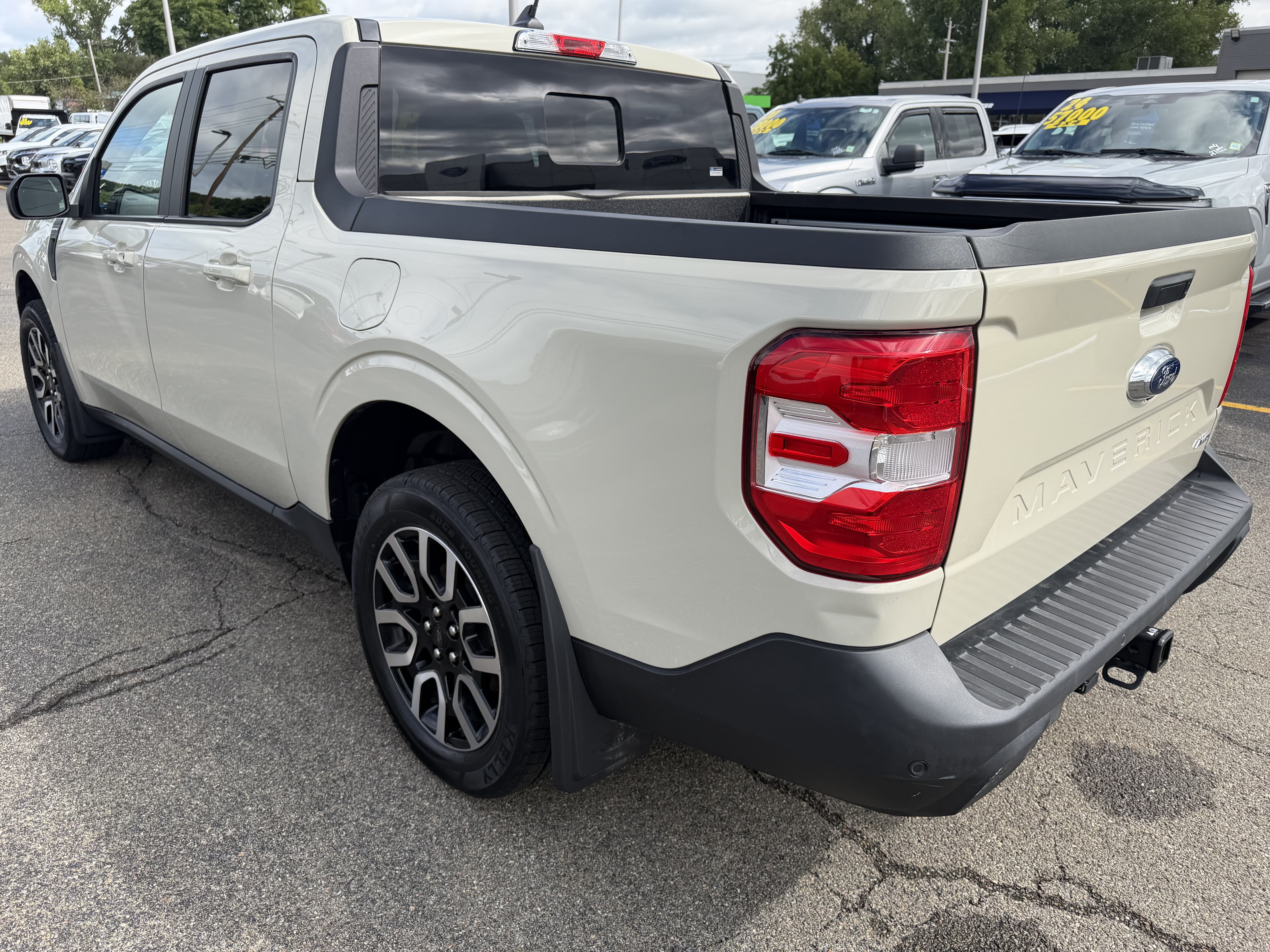Certified 2024 Ford Maverick Lariat AWD/4WD image 3