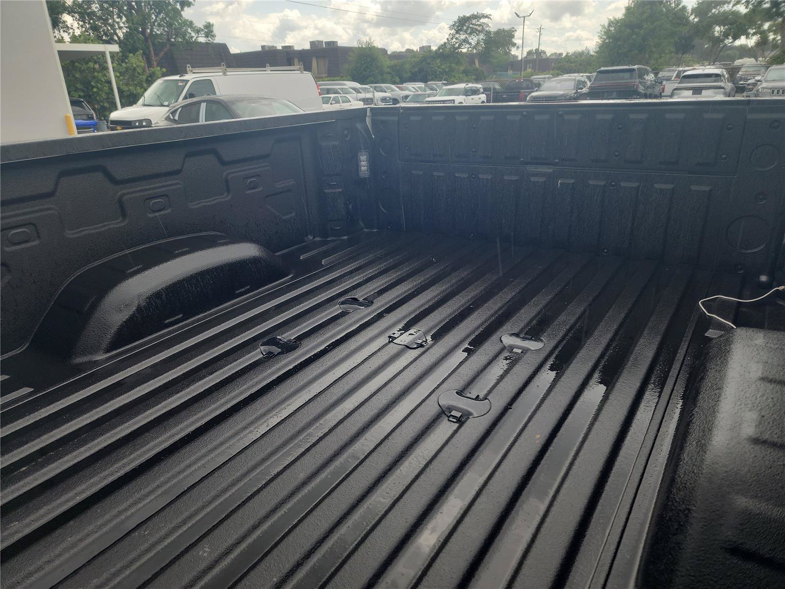 Used 2025 GMC Sierra 2500 AT4X w/ AT4X AEV Edition AWD/4WD image 28