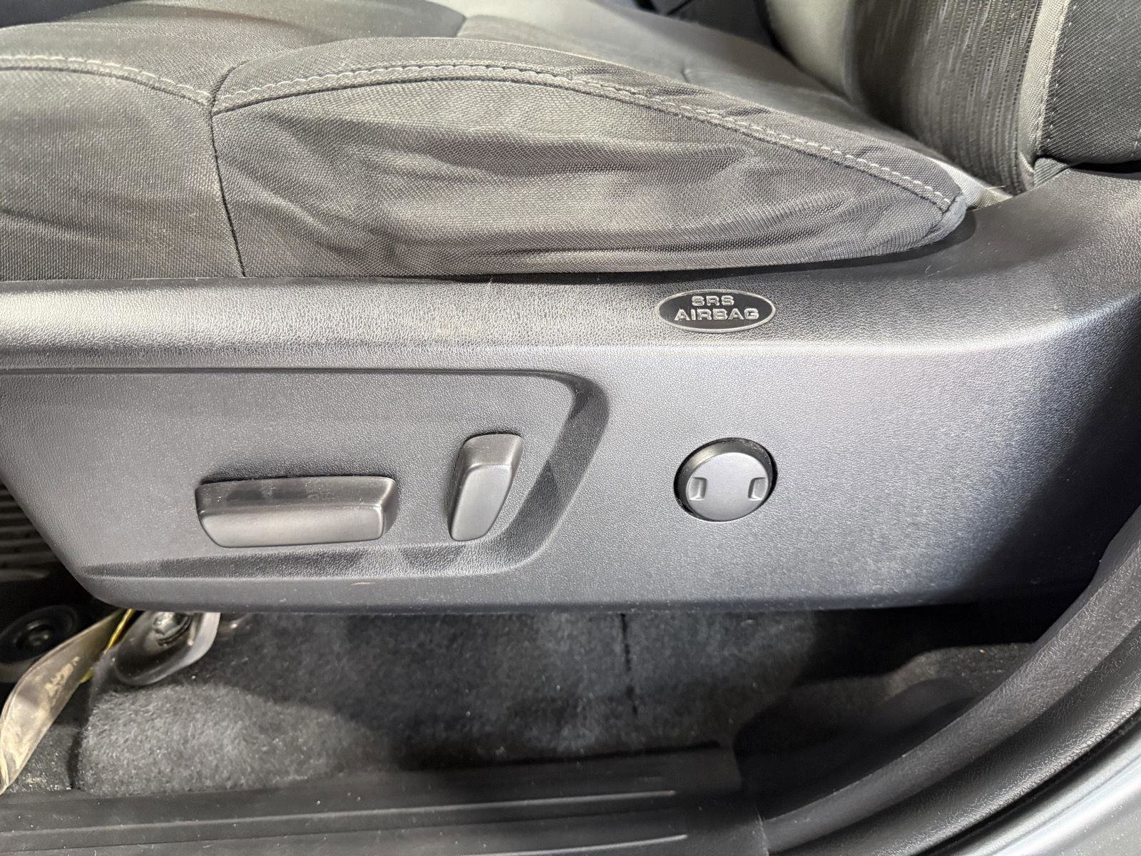 Used 2020 Toyota Tundra SR5 w/ SR5 Upgrade Package AWD/4WD image 19