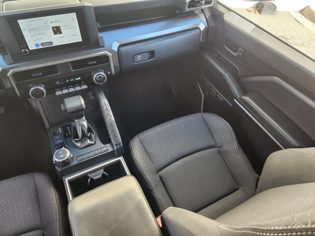 Used 2025 Toyota 4Runner SR5 AWD/4WD image 14