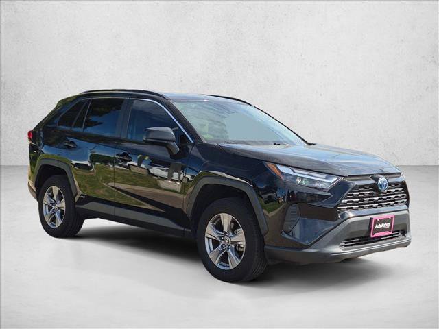Used 2024 Toyota RAV4 LE AWD/4WD video 3