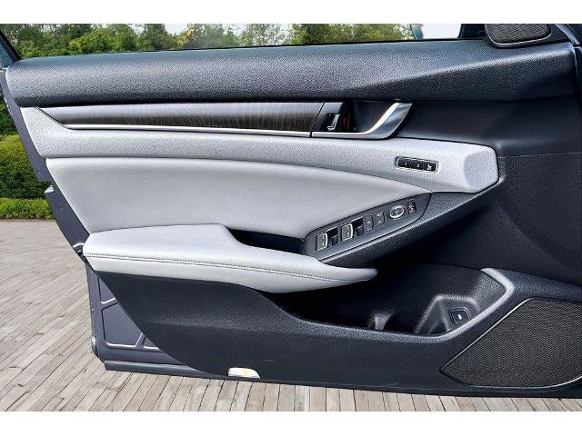 Used 2019 Honda Accord Touring image 19