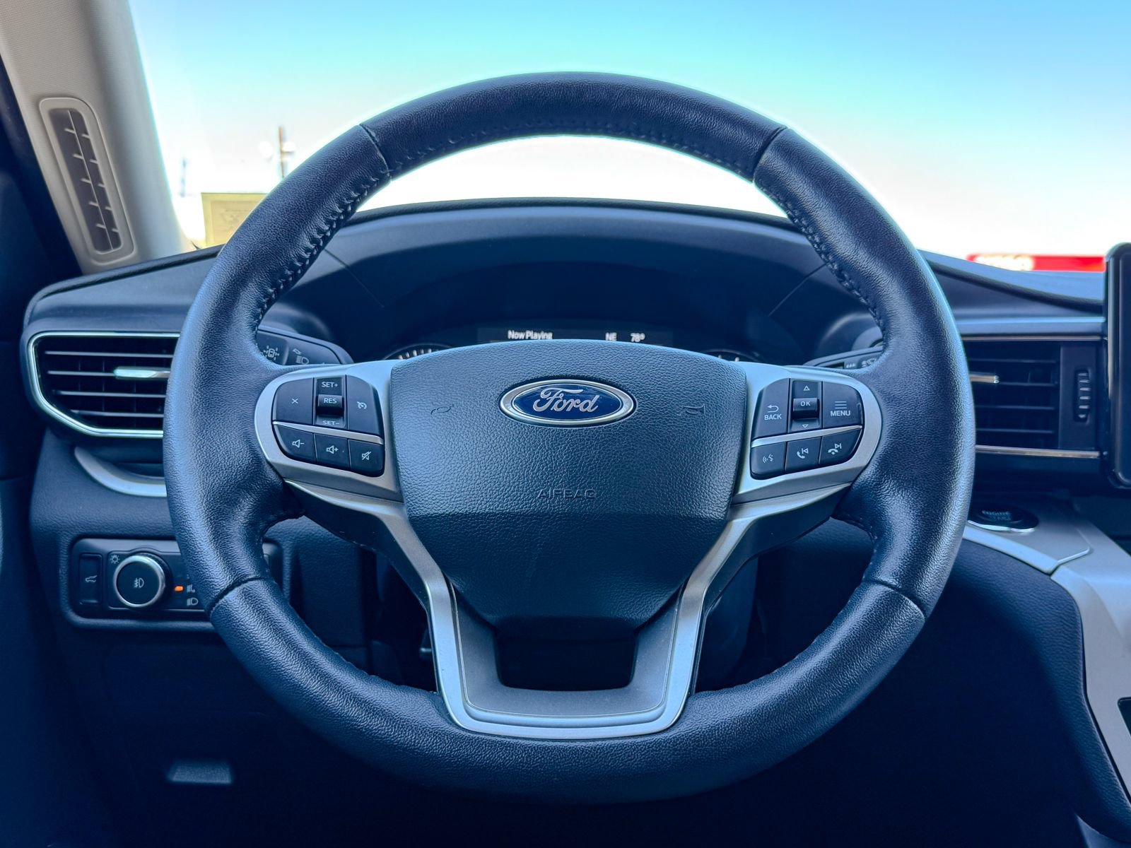 Certified 2023 Ford Explorer XLT w/ Equipment Group 202A AWD/4WD image 35