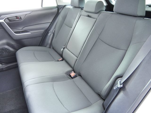 Used 2021 Toyota RAV4 LE w/ Carpet Mat Package (TMS) FWD image 16