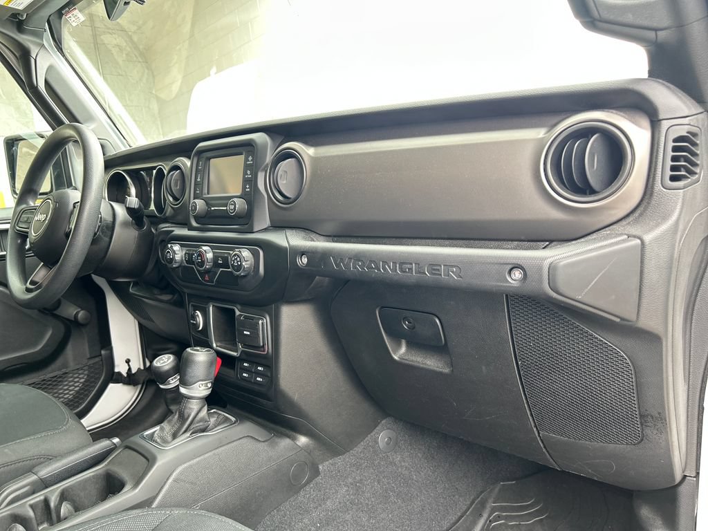Used 2021 Jeep Wrangler Unlimited Sport AWD/4WD image 15