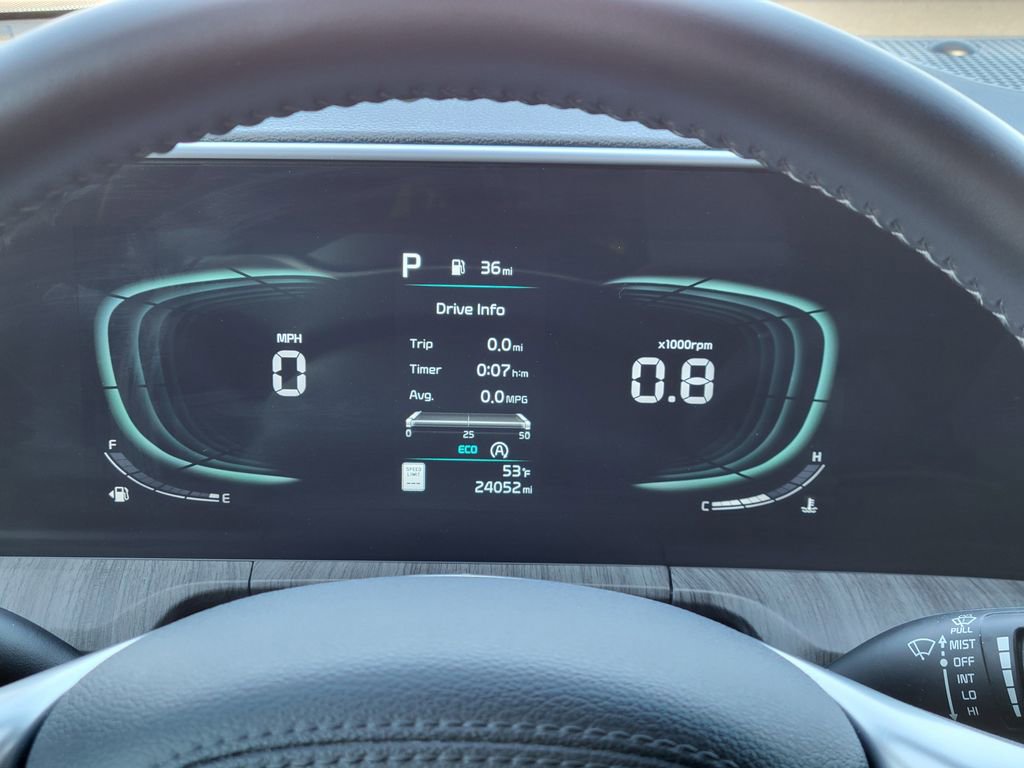 Used 2024 Kia Telluride EX w/ EX Captain's Chair Package image 36