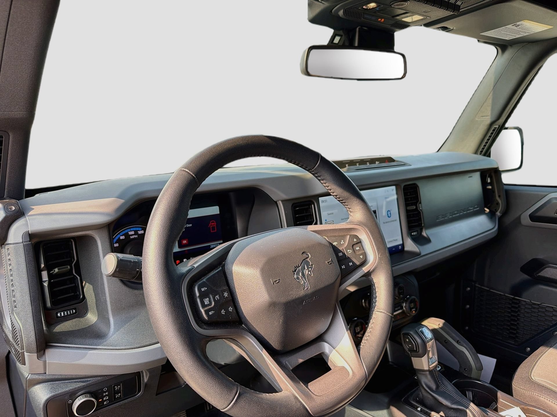 Certified 2024 Ford Bronco Everglades AWD/4WD image 9