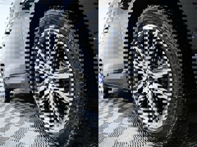 Certified 2019 Ford Edge Titanium w/ Equipment Group 301A image 7