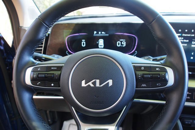 Used 2025 Kia Sportage EX w/ Premium Package AWD/4WD image 21