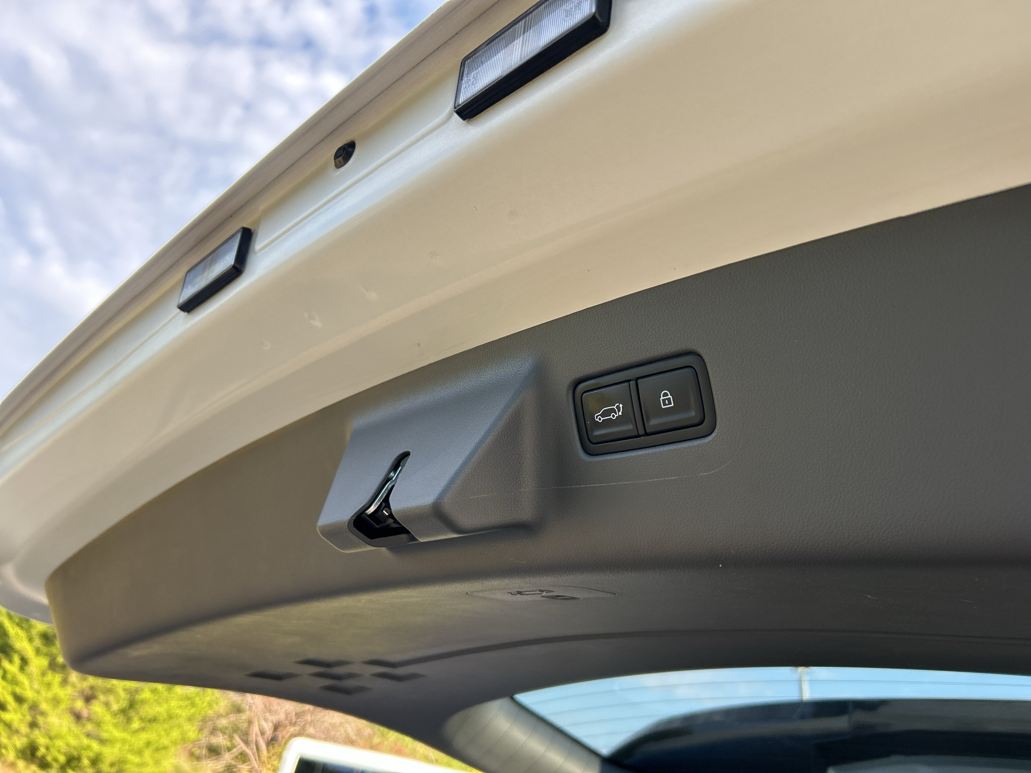 Used 2025 Hyundai Santa Fe SEL FWD image 22