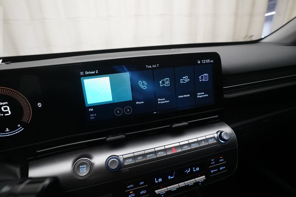 Used 2024 Hyundai Kona SEL AWD/4WD image 6