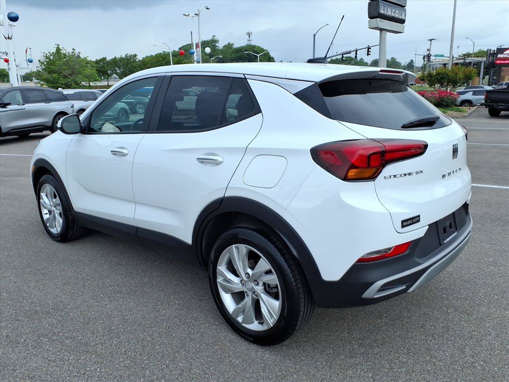 Used 2025 Buick Encore GX Preferred FWD image 3