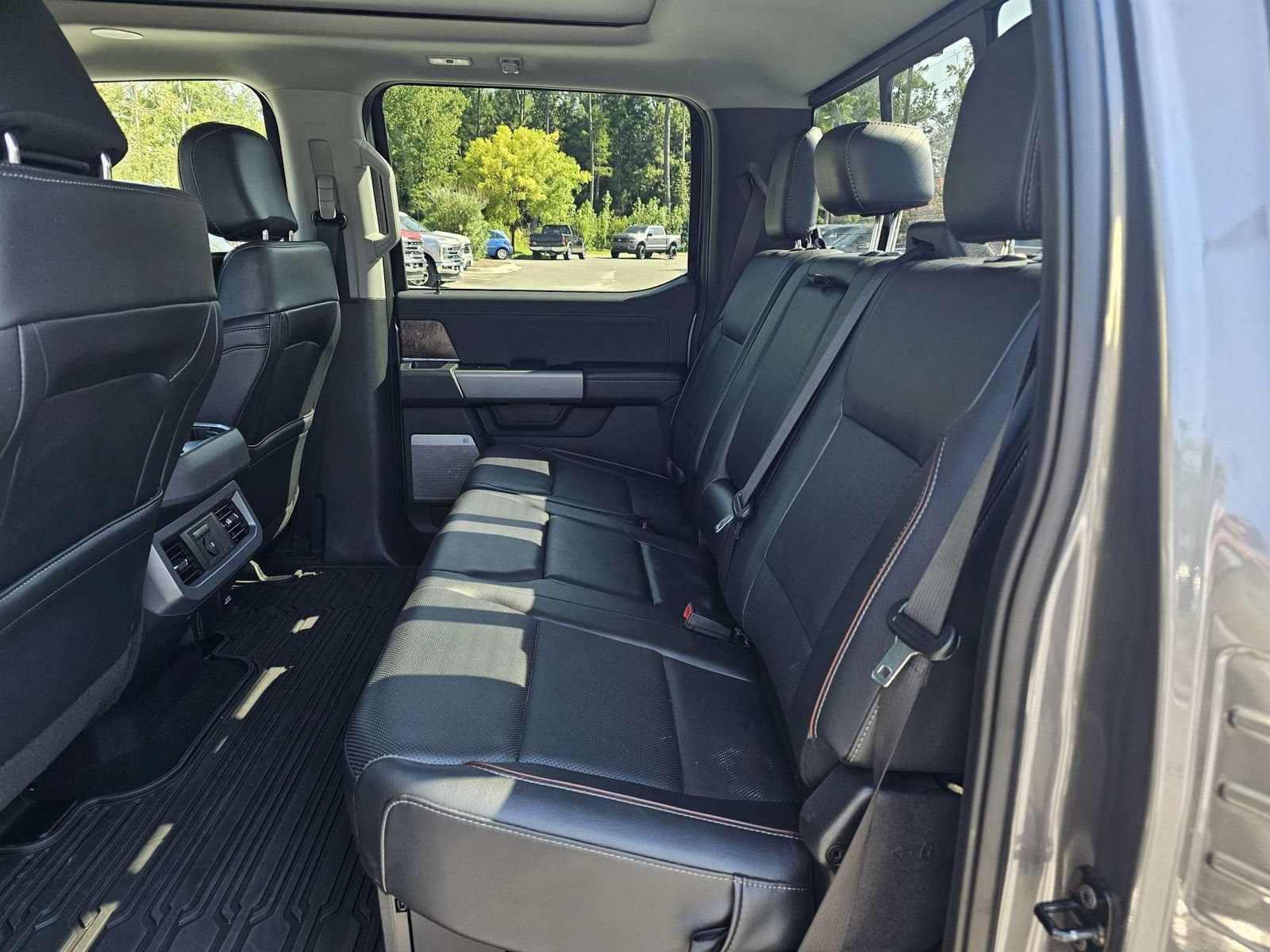 Certified 2024 Ford F250 Lariat w/ Lariat Ultimate Package AWD/4WD image 8