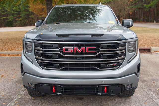 Used 2025 GMC Sierra 1500 AT4 w/ AT4 Premium Package image 8