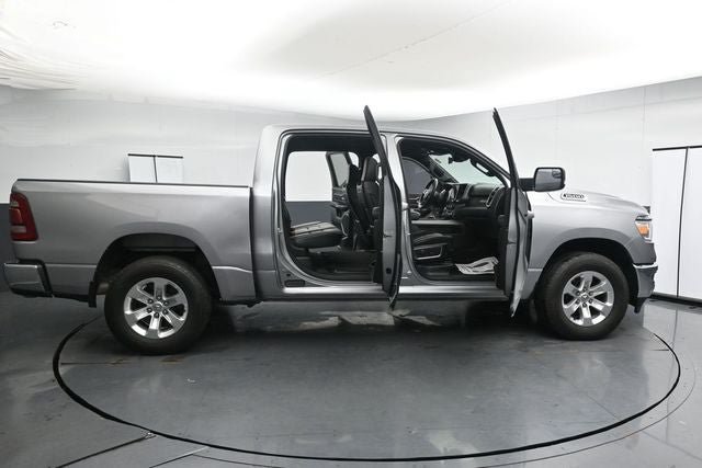 Used 2024 RAM 1500 Laramie AWD/4WD image 36