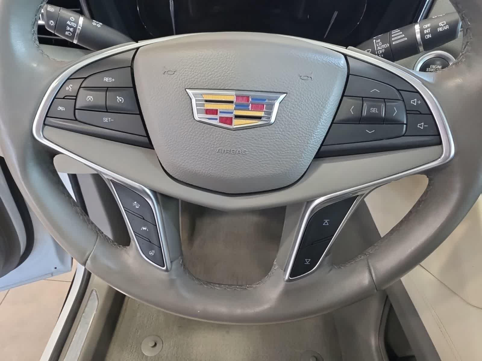 Used 2017 Cadillac XT5 Premium Luxury w/ Driver Assist Package AWD/4WD image 23