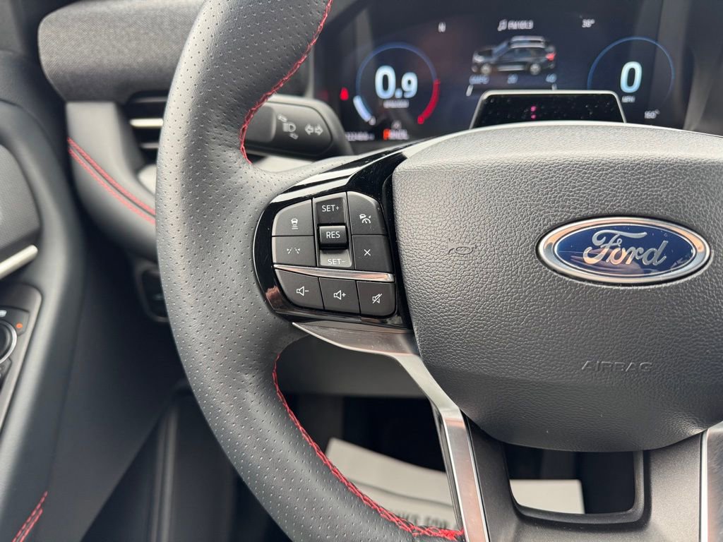 Certified 2025 Ford Explorer ST-Line AWD/4WD image 13