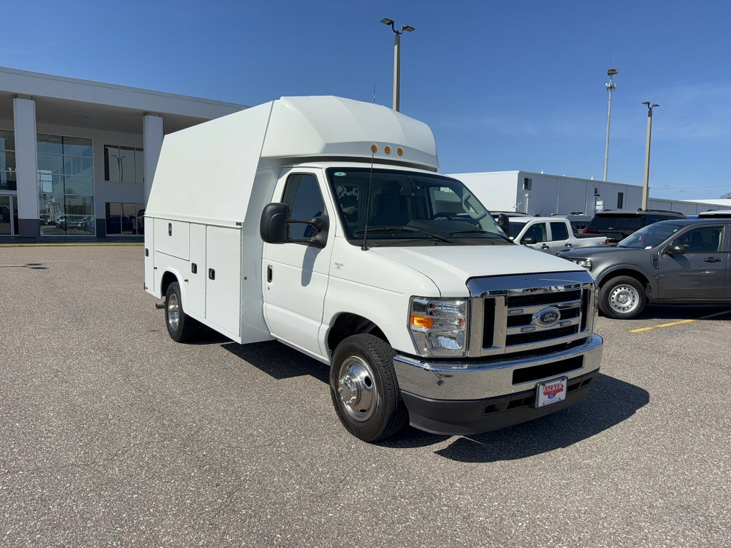 Certified 2025 Ford E-350 and Econoline 350 Super Duty w/ Power Equipment Group RWD image 4
