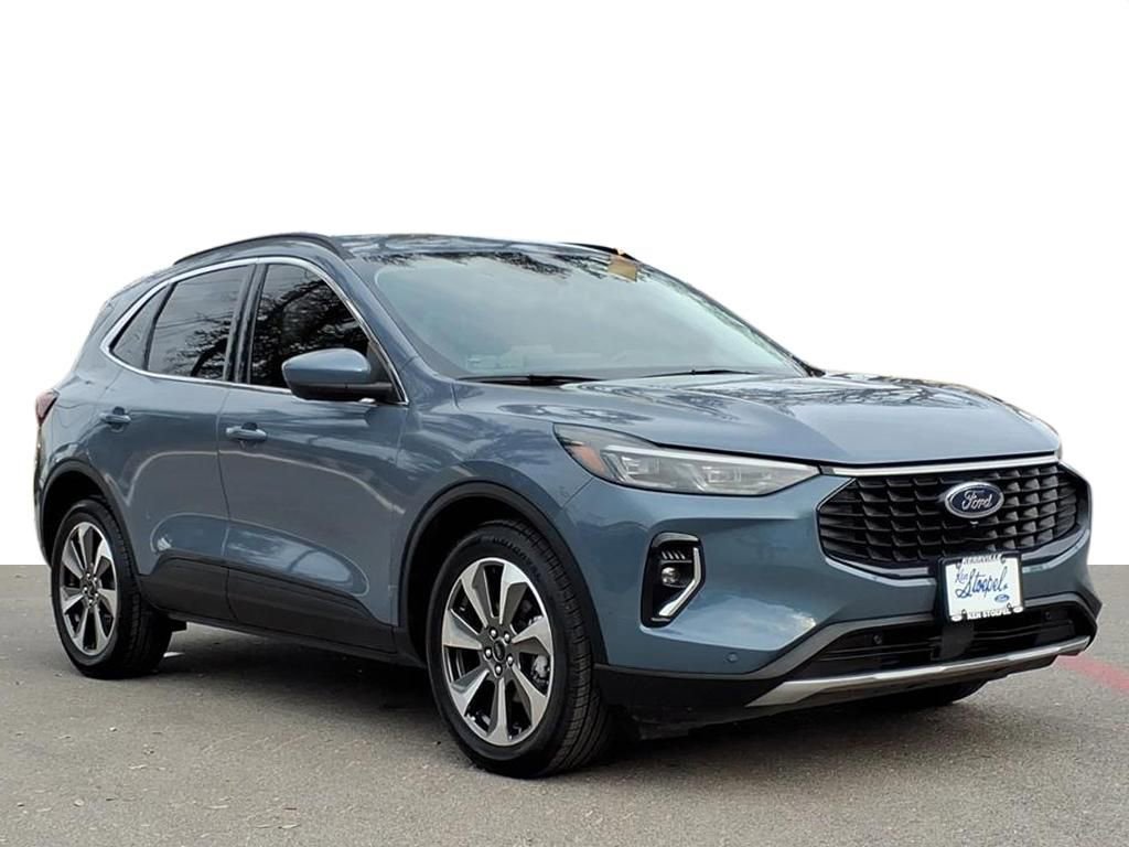 Certified 2023 Ford Escape Platinum image 5