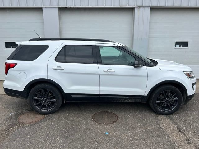 Certified 2019 Ford Explorer XLT w/ Equipment Group 202A AWD/4WD image 6