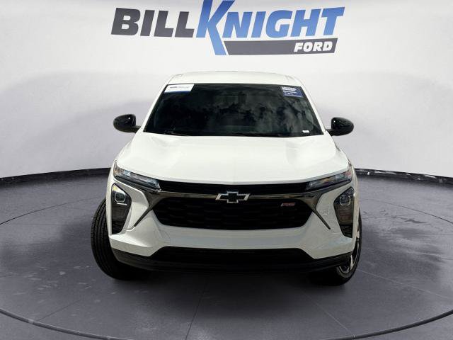 Used 2024 Chevrolet Trax RS w/ Driver Confidence Package FWD image 8