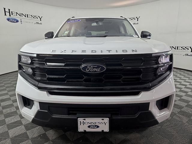 Certified 2025 Ford Expedition Max Active RWD image 3