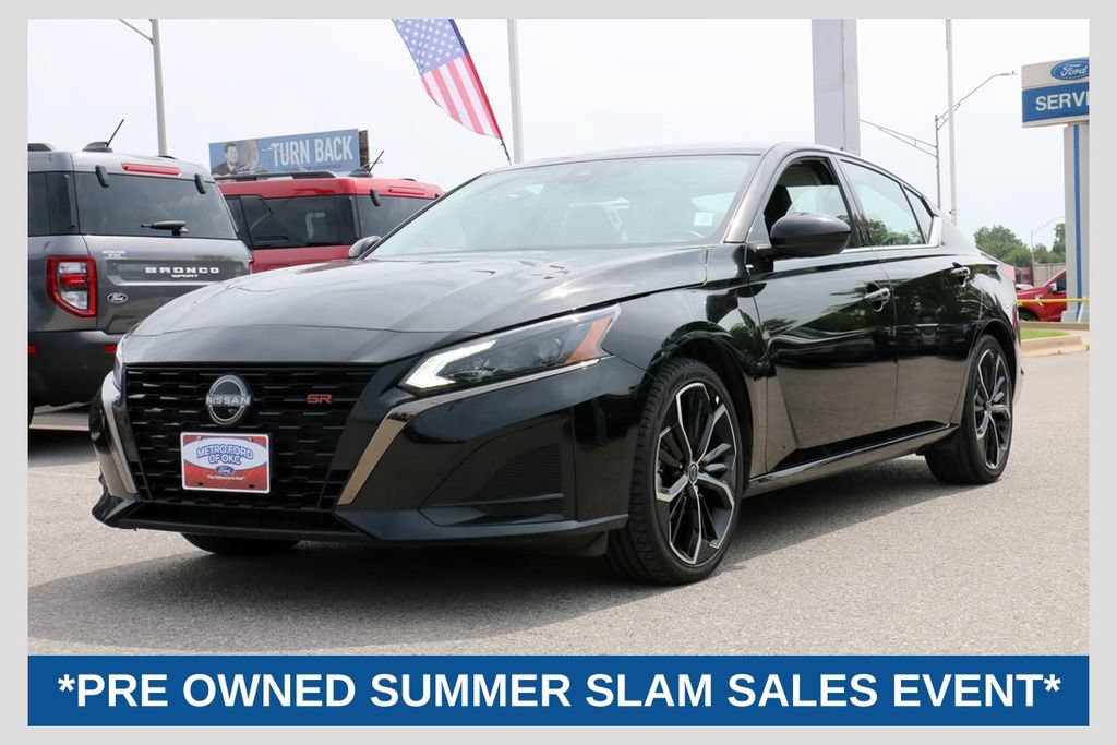 Used 2024 Nissan Altima 2.5 SR
